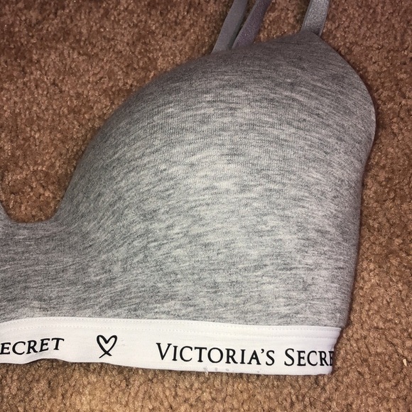 Victoria's Secret t-shirt lightly lined wireless gray/white bra size 32D… - Picture 2 of 7